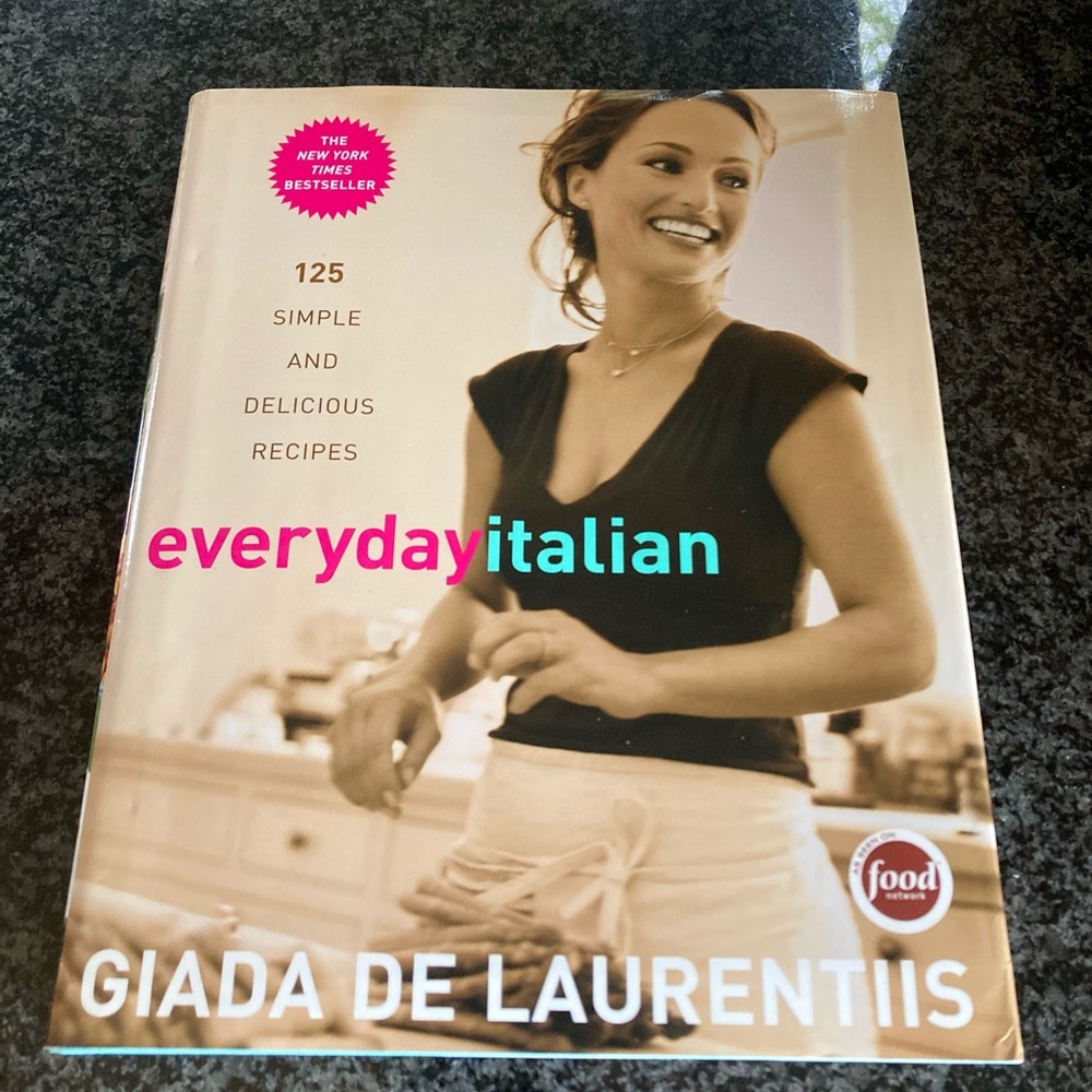 Everyday Italian by Giada De Laurentiis Cookbook. Used